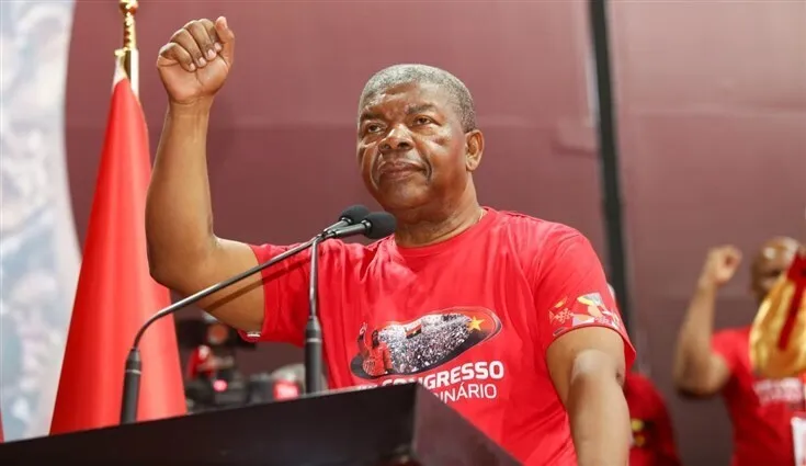 João Lourenço oficializa candidatura no MPLA