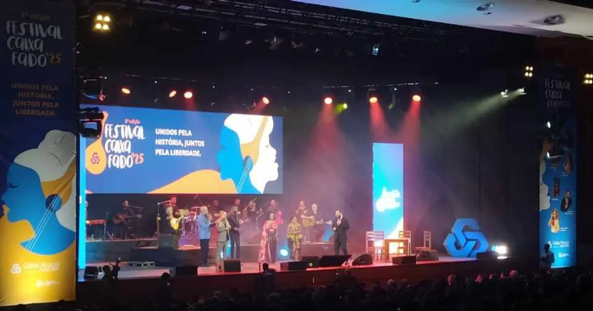"Festival Caixa Fado" reuniu quase duas mil pessoas no CCB em homenagem aos 50 anos de independência de Angola