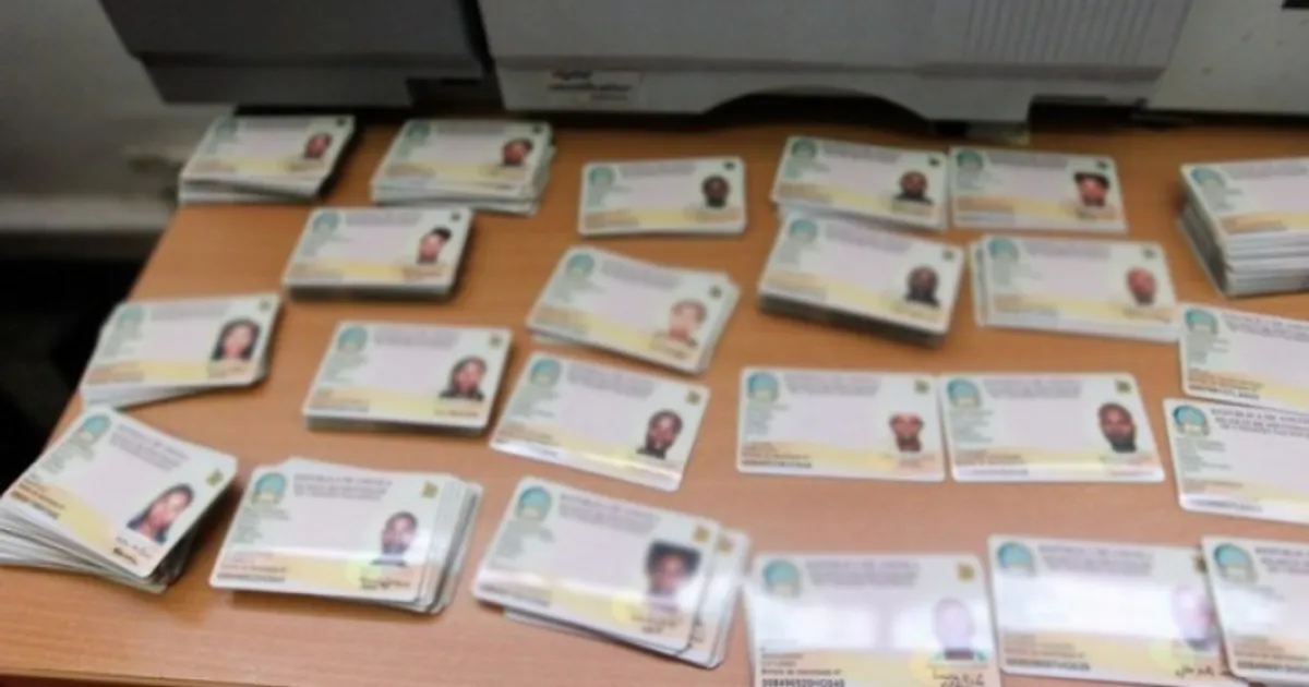 SIC desmantela rede que falsificava documentos na Lunda-Norte e em Luanda - Detidos dois funcionários da loja de registos dos combatentes