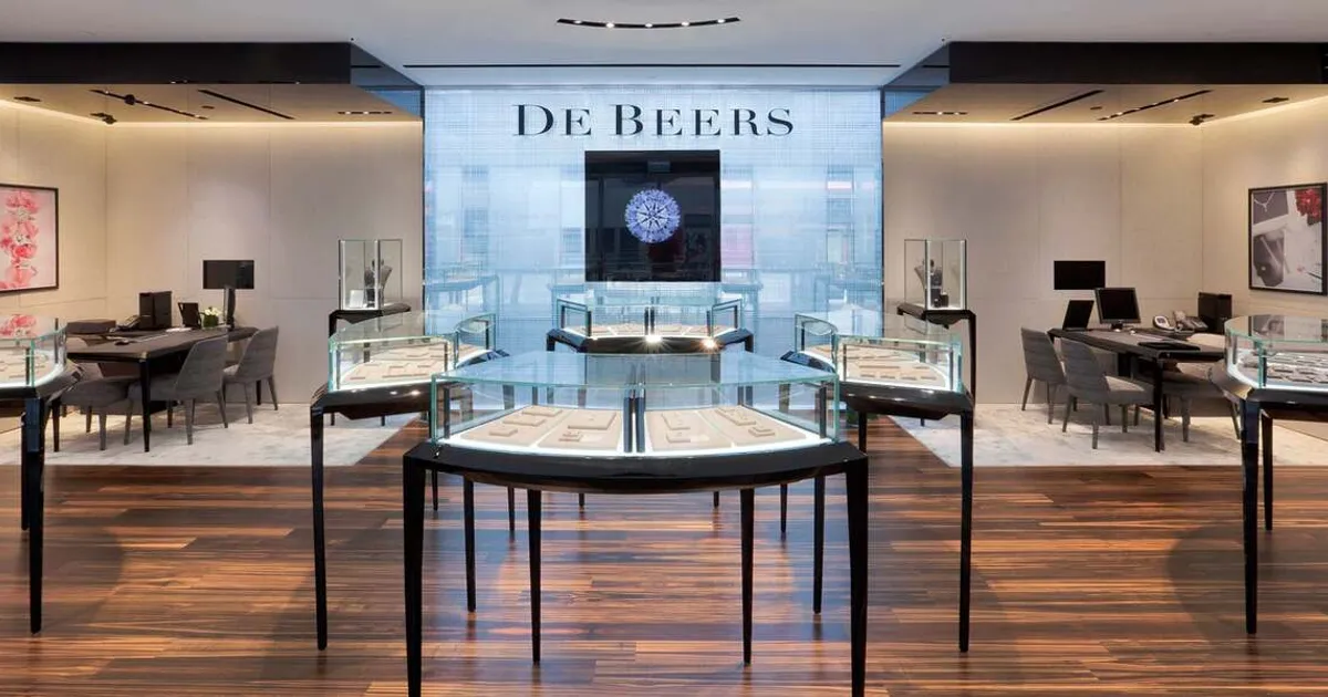 Angola anuncia oferta para adquirir participação minoritária na De Beers