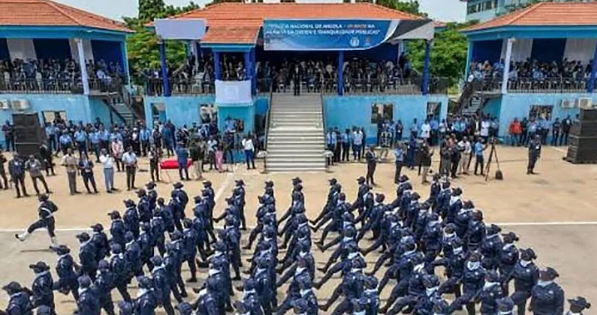 Polícia Nacional prepara expulsão de um comandante de esquadra por fuga de informação