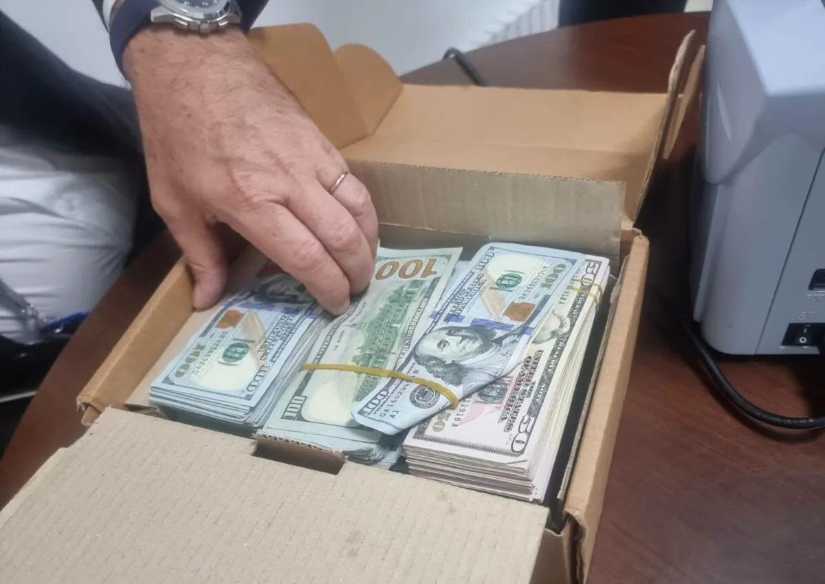 AIAAN apreende 150.950 dólares em Luanda por suspeita de transferência ilícita de moeda para Lomé