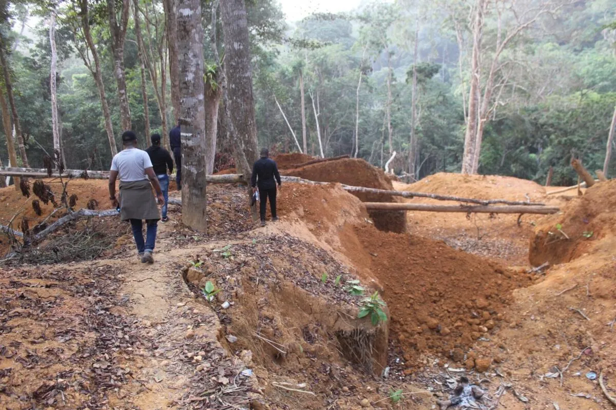 Cabinda: Autoridades detêm 20 garimpeiros e desmantelam focos de exploração de ouro