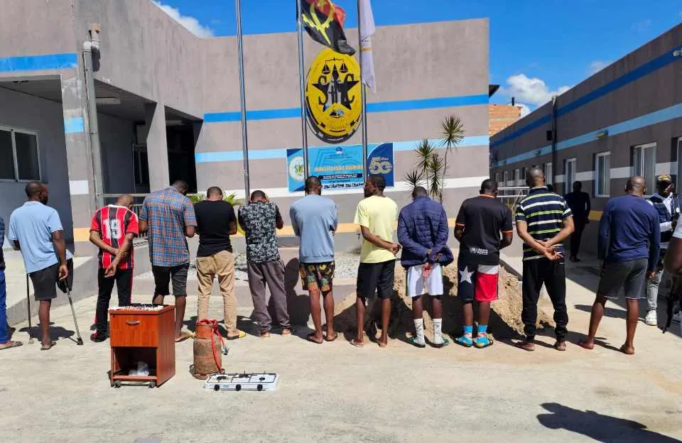 Huíla: SIC desmantela focos de venda de cocaína e crack e detém 11 traficantes