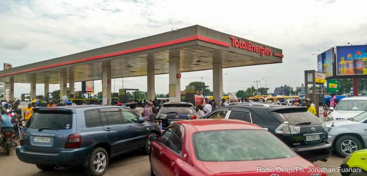 África: Combustíveis começam a faltar na RDC devido à guerra no Médio Oriente – Kinshasa é uma cidade à beira do pânico e a correr para as bombas de gasolina