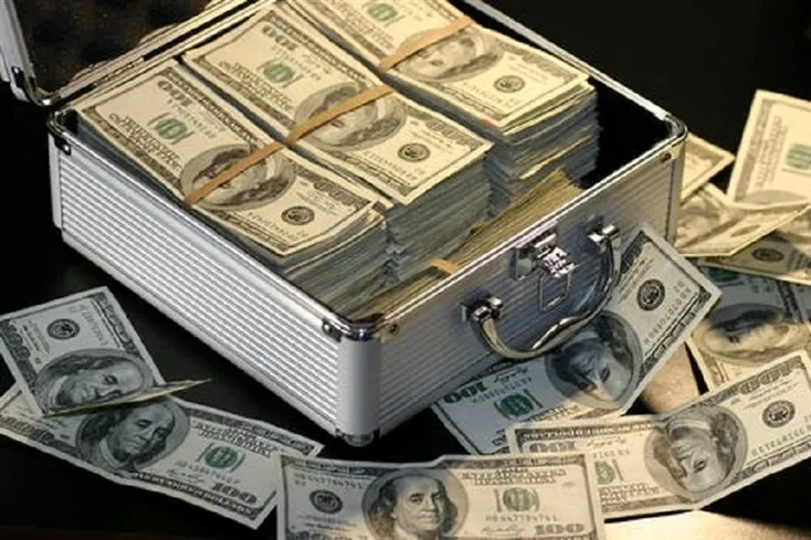 Desmantelada rede de estrangeiros e nacionais que invadia sistemas bancários e estava prestes a roubar 10 mil milhões de dólares