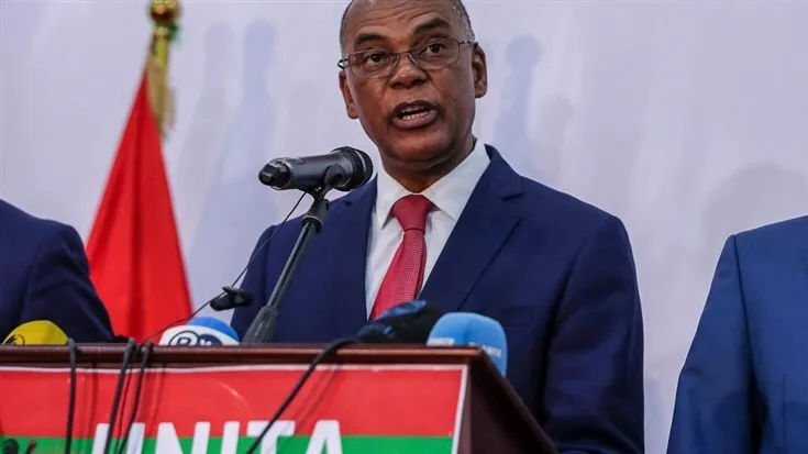 Presidente da UNITA diz que Ampla Frente Patriótica para a Alternância do poder em Angola vai este ano construir pontes "entre ideias e pessoas"