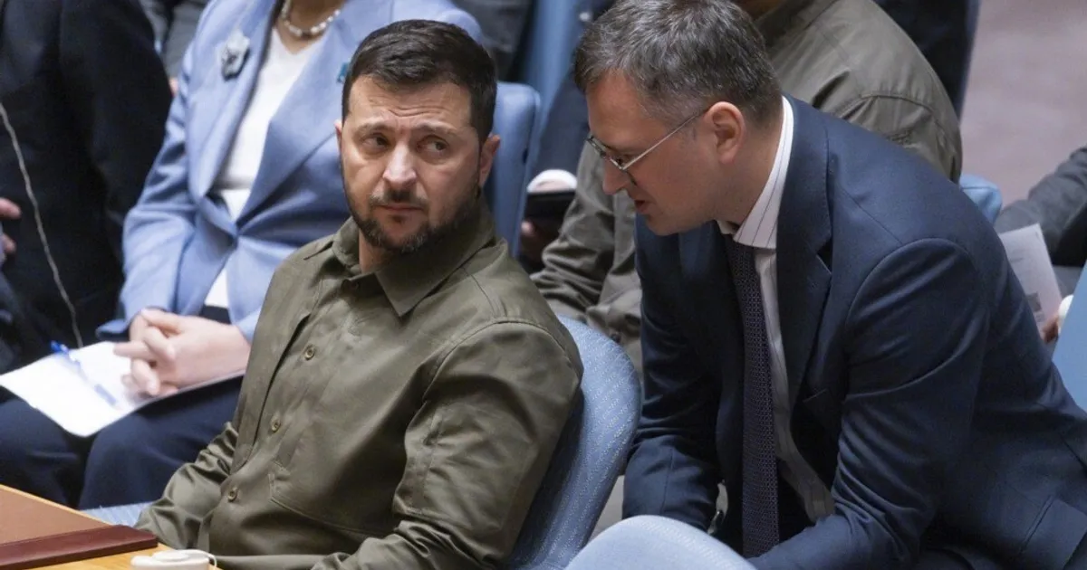 Rússia/Ucrânia: Ex-chefe da diplomacia ucraniana obrigado a "fugir à noite como um ladrão" para a Polónia depois de decreto Presidencial a impedir antigos diplomatas de sair do país
