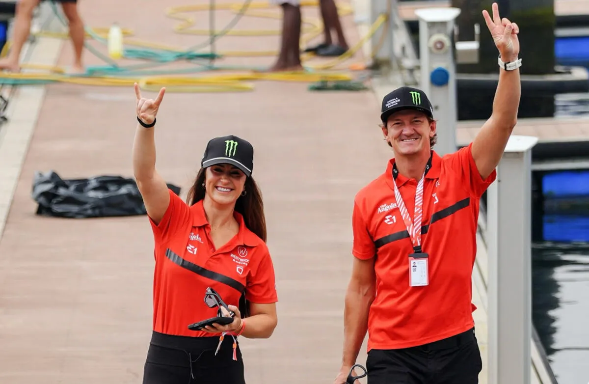 "Não há razão para não haver uma mulher africana ou angolana a correr na E1" – Sara Price, piloto da Westbrook Racing by Visit Angola