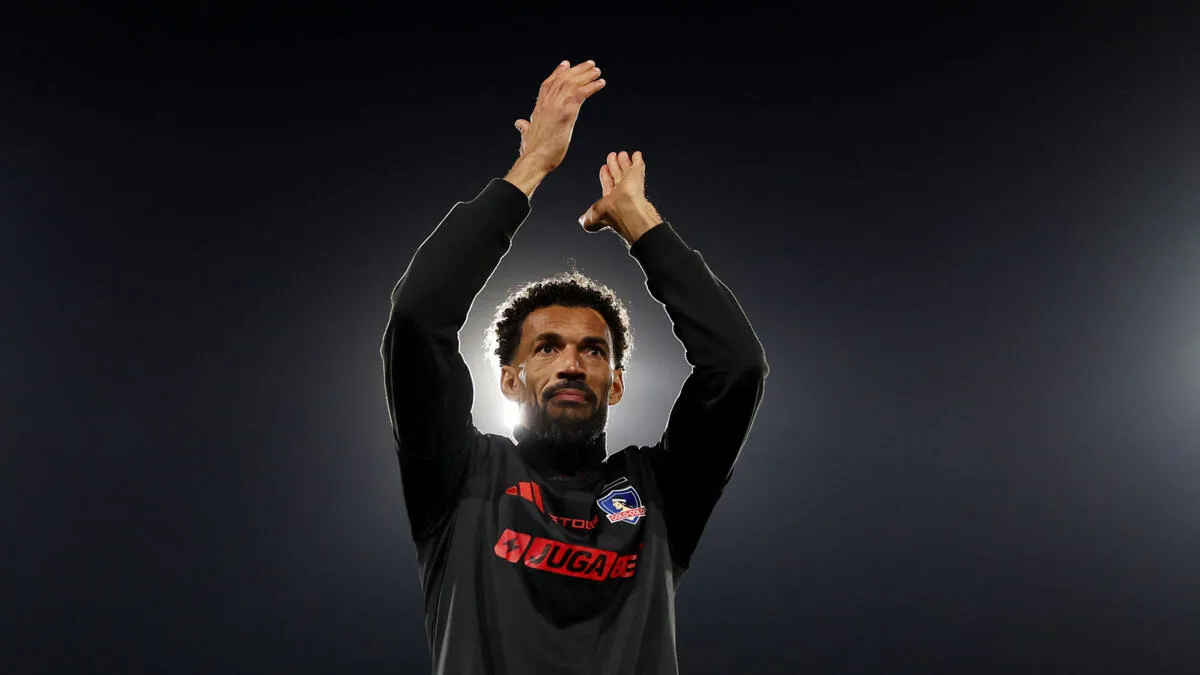Treinador do Colo-Colo protege Vozinha e valida sonho da Libertadores