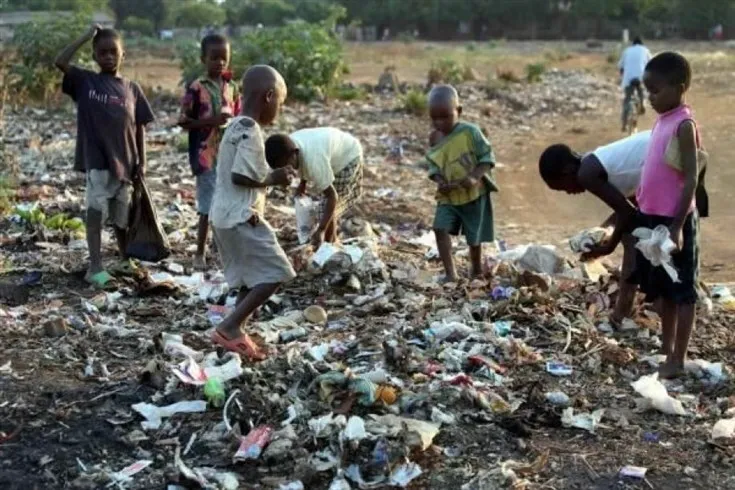 Mulenvos: Cidadãos continuam a procurar por comida no aterro sanitário
