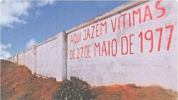 Familiares recebem certidões e restos mortais de vítimas identificadas no Cemitério do 14, entre elas o motorista e o guarda-costas de Nito Alves