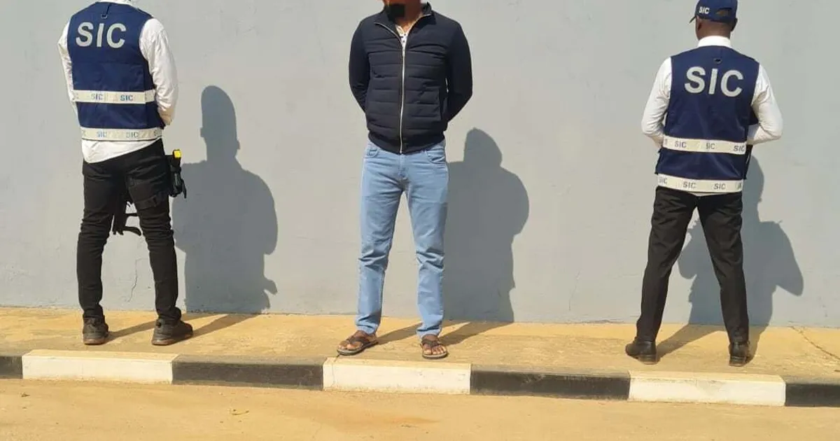 SIC detém o cantor Kito Nogueira, acusado do assassinato da namorada