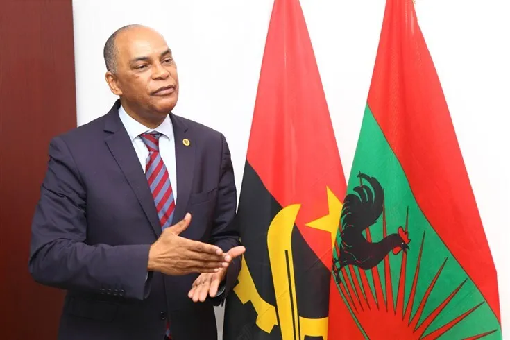 Angola continua excessivamente dependente do petróleo e vulnerável a choques externos, diz UNITA