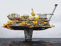 Petróleo oscila com cessar‑fogo e Ormuz