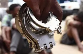 Detidos falsos efectivos do SINSE por extorsão a comerciantes estrangeiros no Bengo