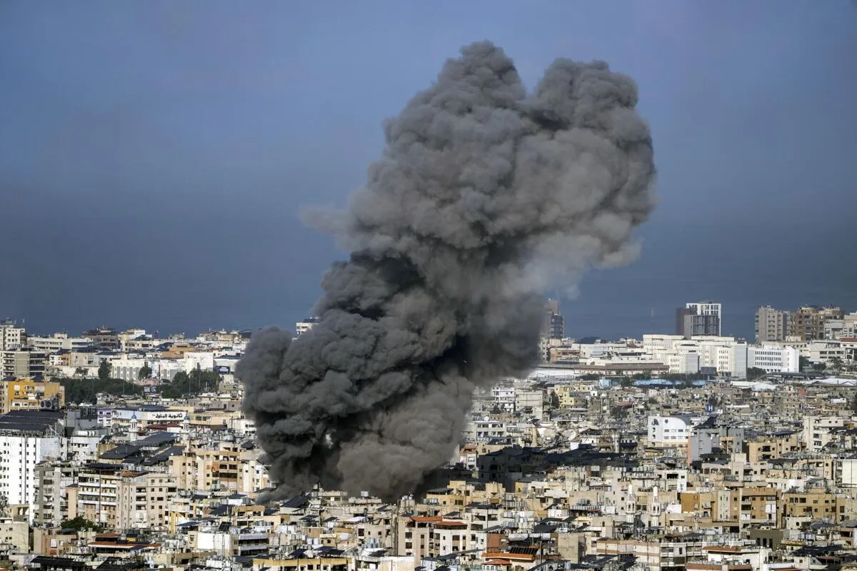 Médio Oriente: Cessar-fogo "morre" na interpretação do plano de 10 pontos do Irão – Teerão volta a fechar Estreito de Ormuz e Israel intensifica ataques no Líbano