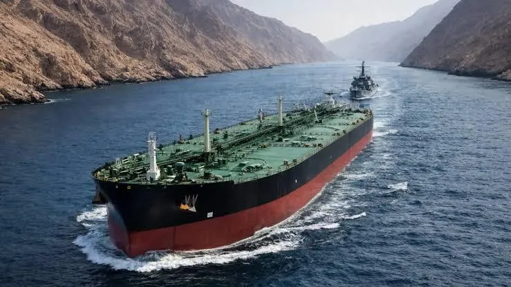 Petróleo: Barril começa a semana e o mês a cair com estrondo – A mentira que tem suportado a matéria-prima em valores mínimos