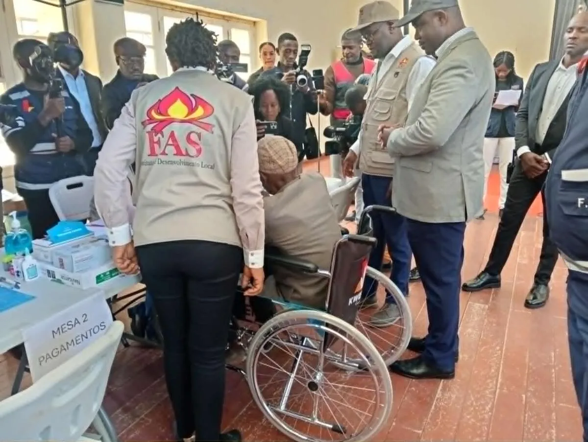 Mais de 2.500 pessoas vulneráveis, de 78 bairros do Huambo, receberam apoio financeiro directo do Kwenda