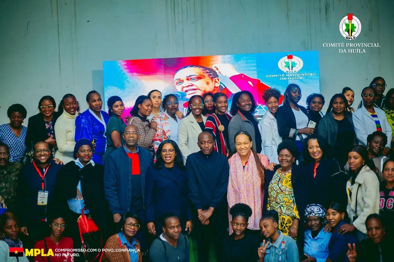 Jovens huilanos apresentam preocupações à vice-presidente do MPLA
