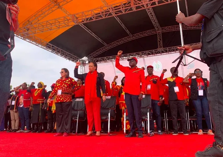 MPLA reafirma apoio a João Lourenço em acto de massas em Benguela