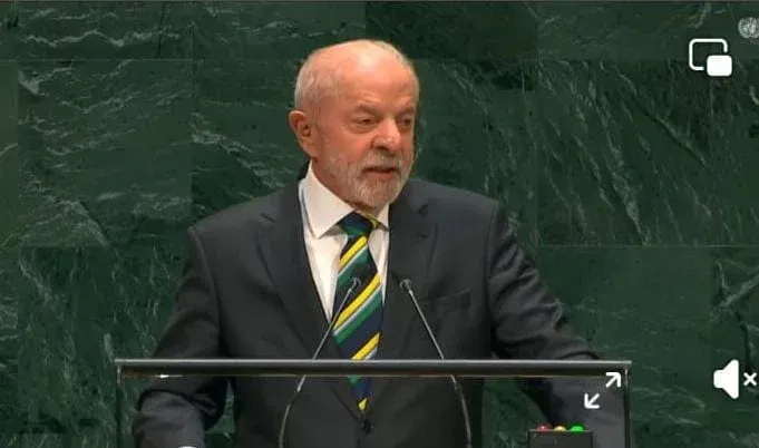 Lula da Silva avisa que “o Brasil não cabe no quintal de ninguém”