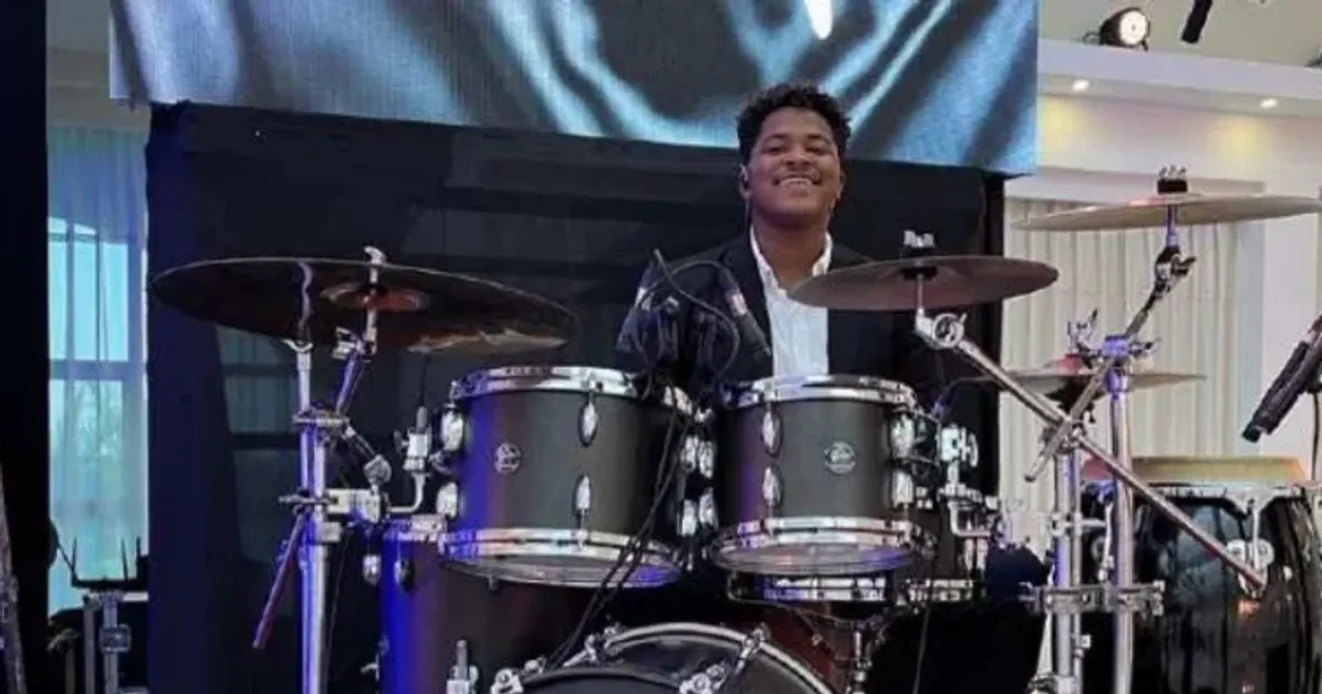 Percussionista Omar Gross leva concerto ‘Batida da Alma’ ao Palácio de Ferro