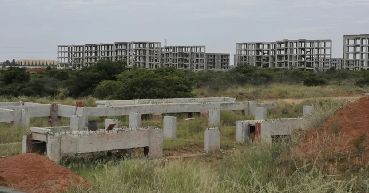 Mais de 20 construtoras chinesas reclamam pela devolução de equipamentos avaliados em mais de 280 milhões de dólares