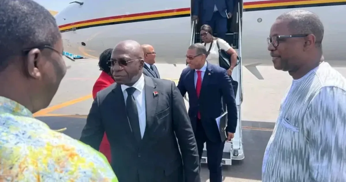 Téte António já em Burkina Faso para agenda da União Africana