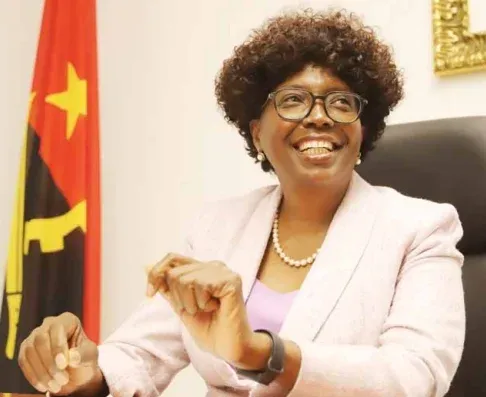 Sílvia Lutucuta trabalha na província do Huambo