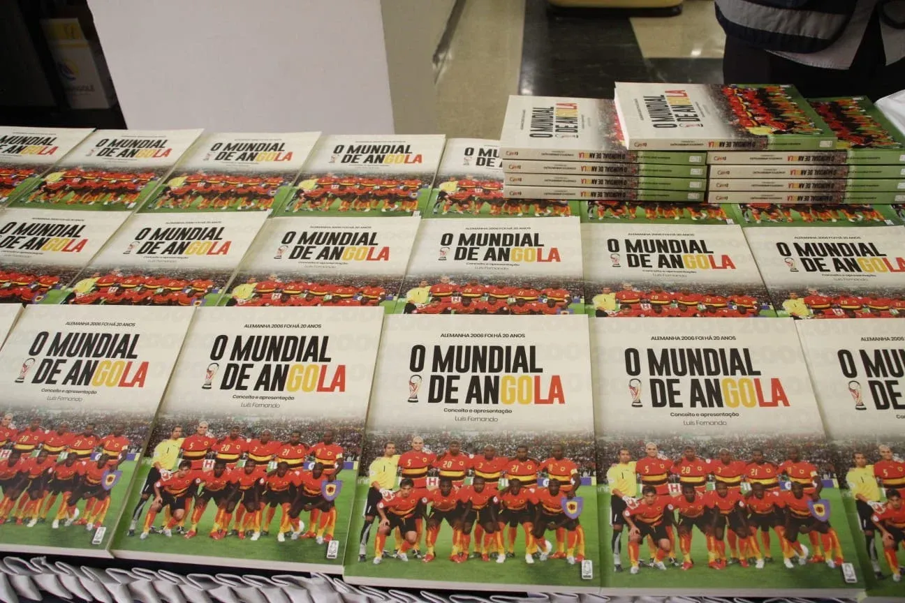 Livro “O Mundial de Angola” lançado em Luanda eterniza os 20 anos da estreia dos Palancas Negras na Alemanha