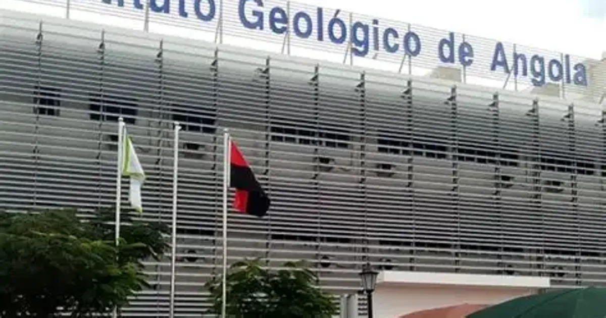 Instituto Geológico de Angola e Cuando-Recursos assinam memorando