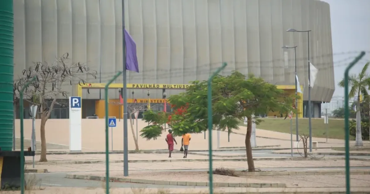 Rede de vedação do Pavilhão Multiusos do Kilamba furtada por supostos marginais