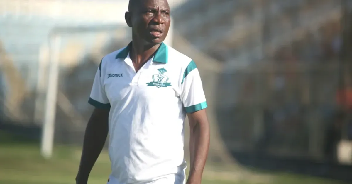 Silvestre Pelé pode assumir comando técnico do São Salvador