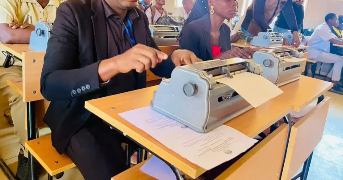 Escola Especial do Cuanza Norte recebe mais de 30 máquinas braille