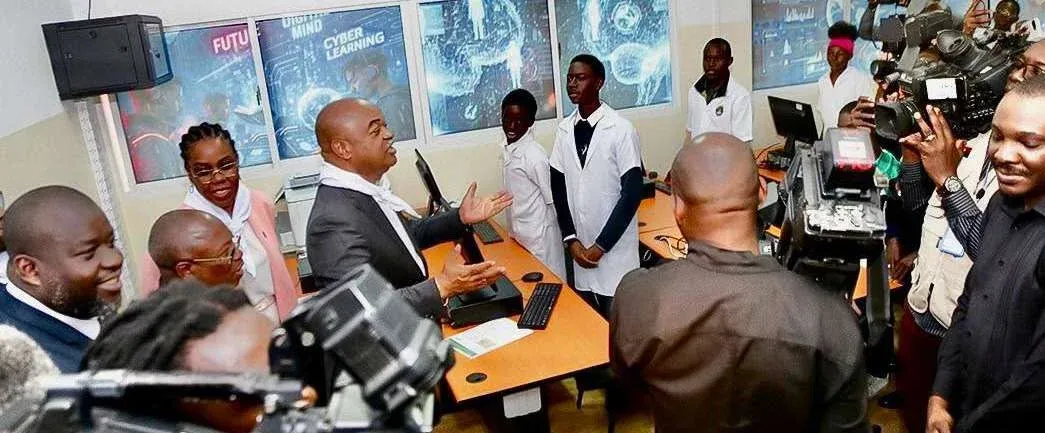 MINTTICS lança Conecta Angola TV WHITE SPACE nas escolas dos Ramiros