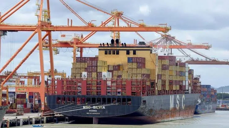 Brasil sobe ao 2.º lugar entre países mais tarifados pelos EUA com nova sobretaxa