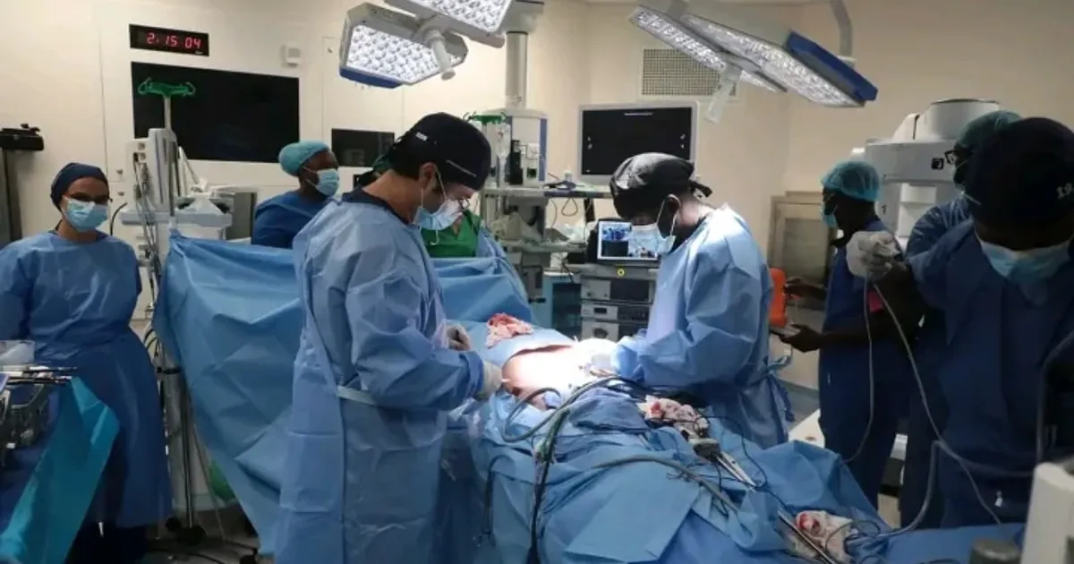 Angola entra para a história com cirurgia robótica à distância de 17 mil km