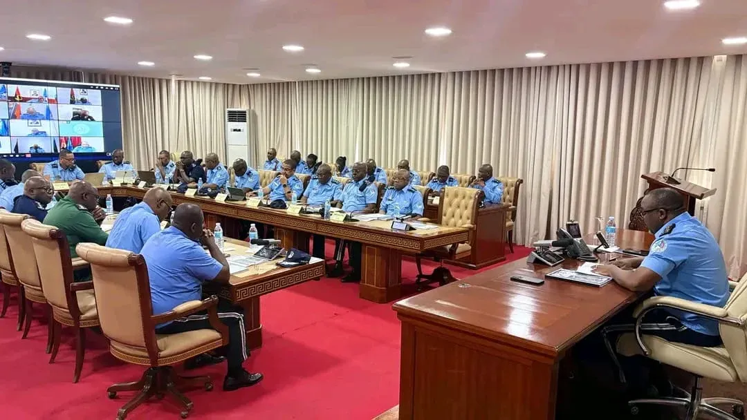 Polícia Nacional reunida para avaliar situação da segurança pública no país