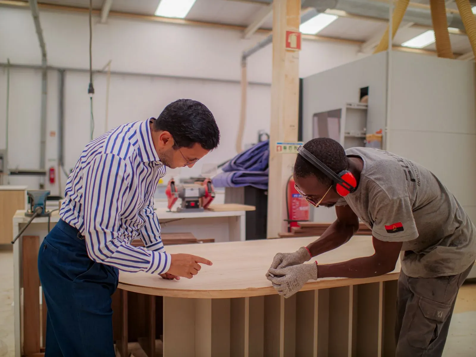 FIXIND apresenta soluções para ambientes corporativos na MOVE 2026 em Luanda