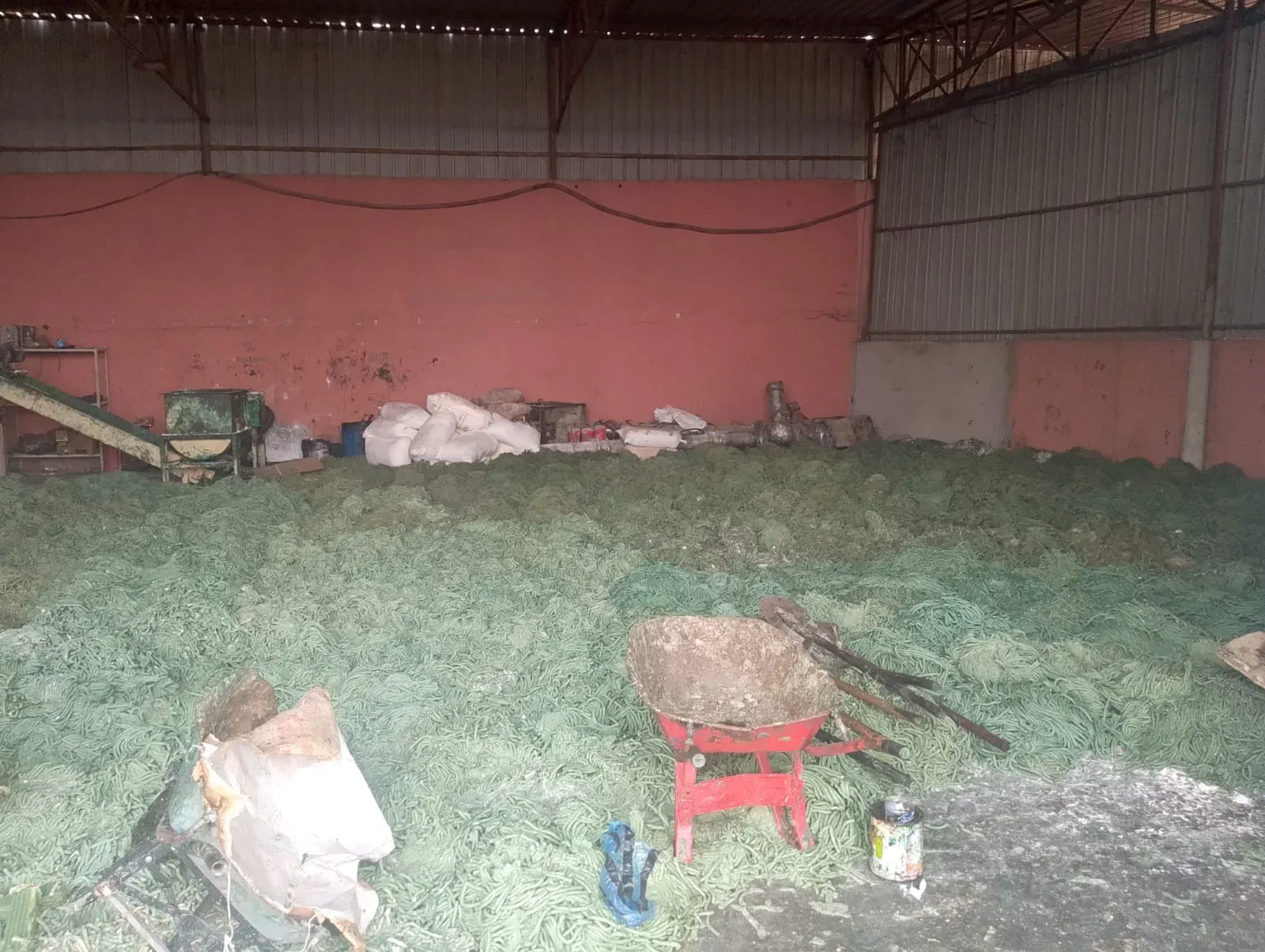 Desmantelada fábrica clandestina de produção de sabão no Panguila