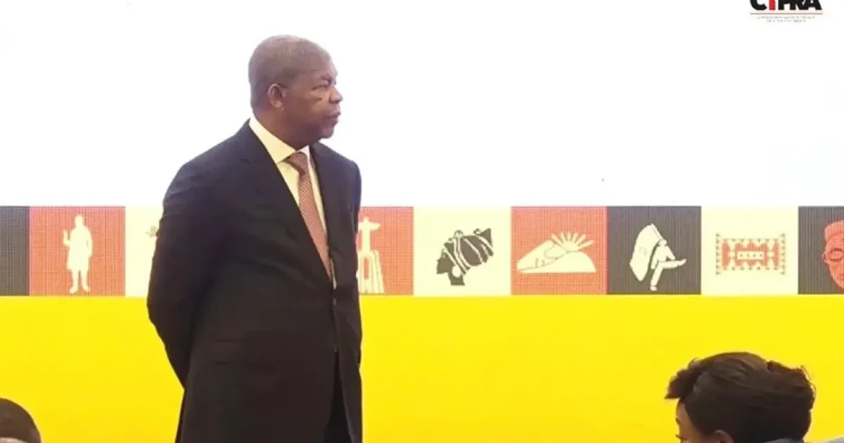 PR João Lourenço condecora Agostinho Neto e José Eduardo dos Santos