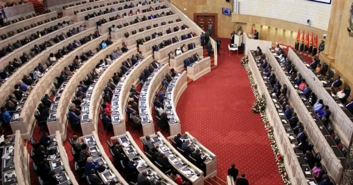 Assembleia Nacional debate hoje leis para reforçar disciplina policial