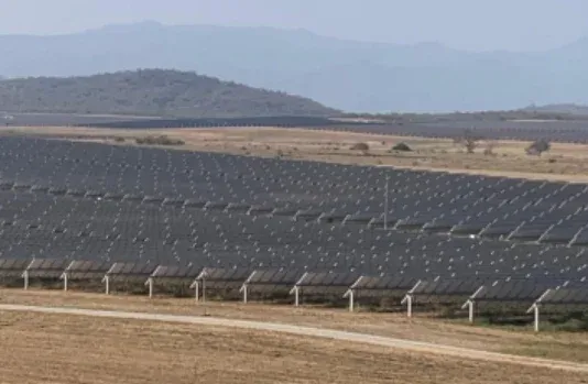 Parque Fotovoltaico do Biópio poupa sete milhões de litros de combustível/mês
