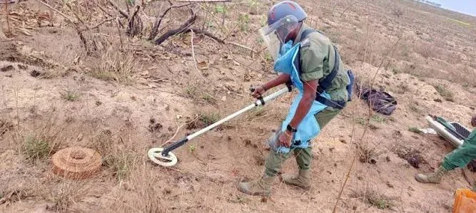 Mais de 400 engenhos explosivos destruídos na Lunda-Norte