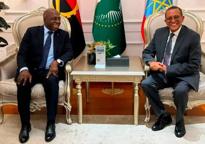 Téte António em Addis Abeba para reuniões ministeriais da União Africana