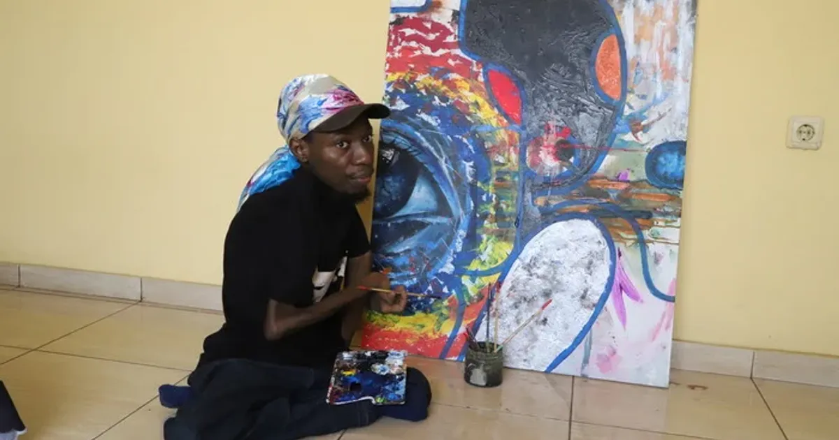 VOPSI MOMA: Um artista plástico de “mãos cheias” que pinta sonhos e emoções em telas coloridas