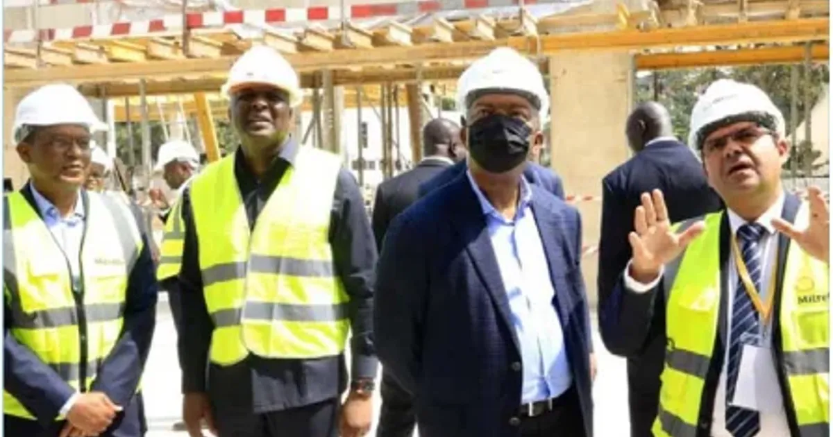 Presidente da República constata ritmo das obras da futura Casa da Música e do Teatro