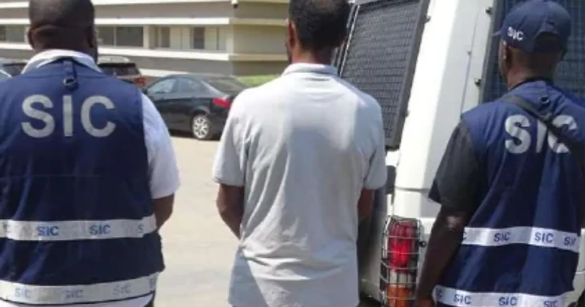 Menor de 16 anos violado e infectado com VIH por eritreu