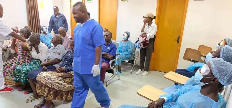 Mais de dois mil pacientes aderem à campanha de cirurgias de cataratas no Huambo